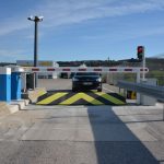road-blocker-hertz-marseille-airport-04