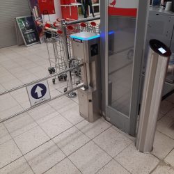 Słupek Do Kodów I Uchylna Bramka Automatyczna Cartpoland